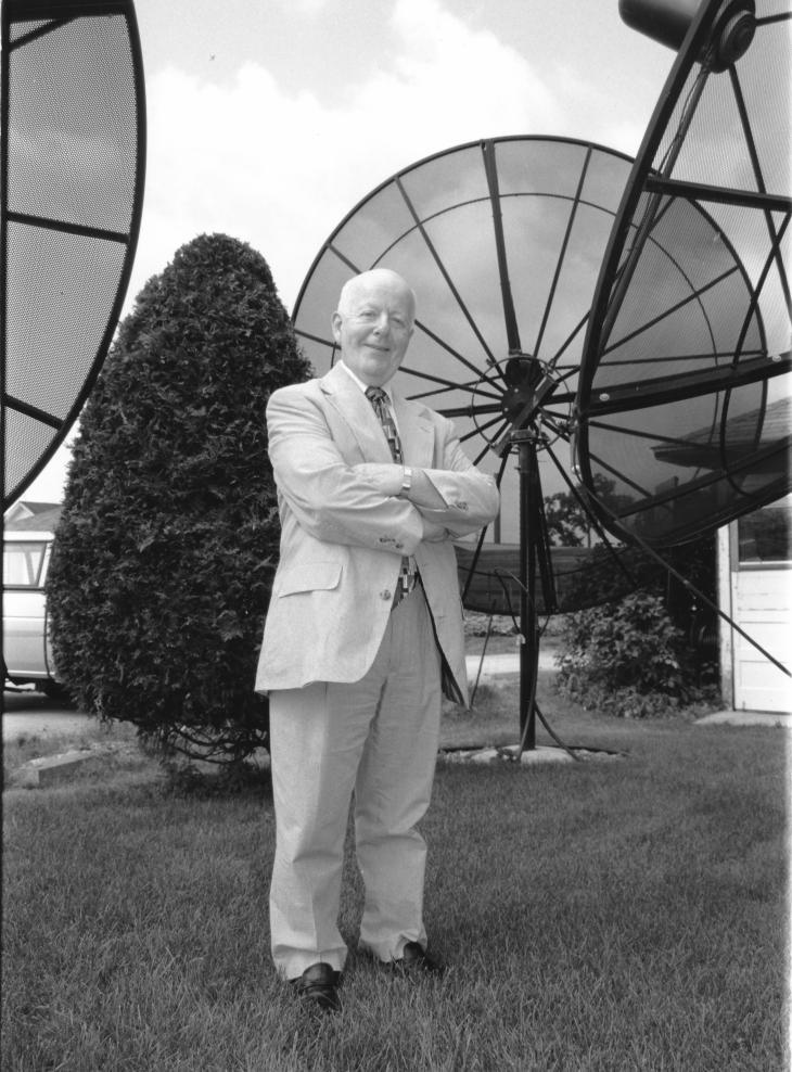 Dick_Record satellite dishes.jpg